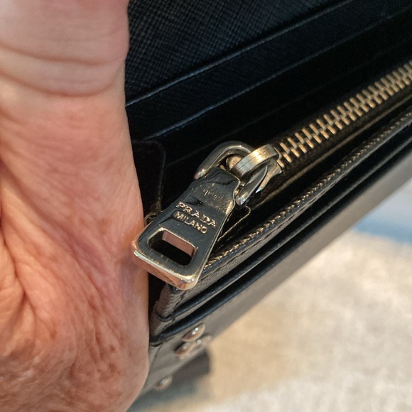Prada Milano EUC studded long wallet Black - Picture 11 of 15